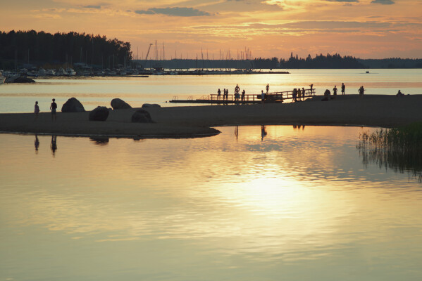 Auringonlasku Hietasaaressa Vaasassa