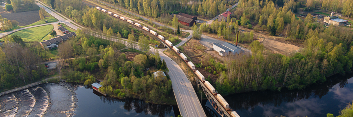 Järnväg. Rautatie.