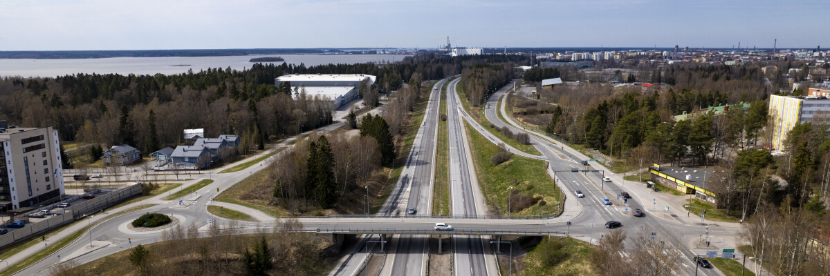 Motorväg från Vasa. Bild Joonatan Knuutila. Moottoritie Vaasasta. Kuva Joonatan Knuutila. 
