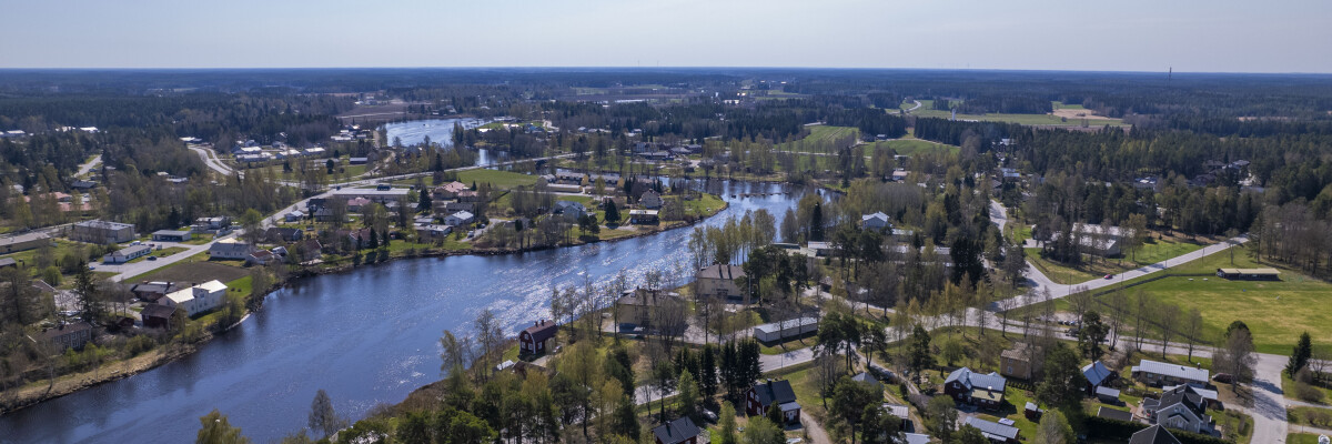 Flygbild från Nykarleby. Lentokuva Uudestakaarlepyystä.