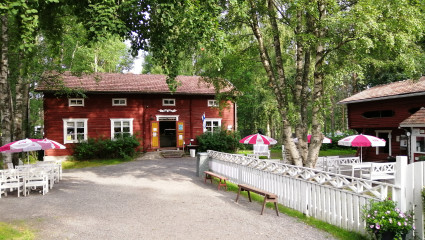 Toivonens djurpark. Toivosen eläinpuisto.